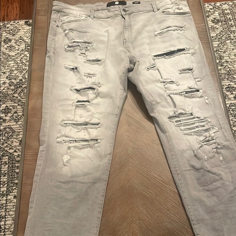 Distressed Light Gray Mens Jeans 42/32